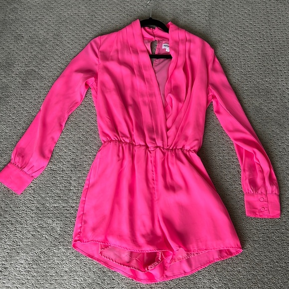 Superdown Hot Pink Romper Size S - Picture 5 of 5